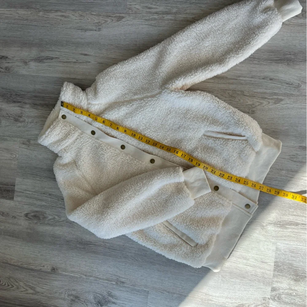 CREAM SHERPA JACKET - Picture 7 of 11